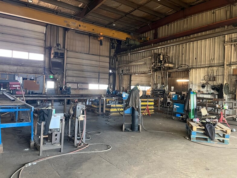 More Photos Of 1703 8th St, Nisku Manufacturing For Lease