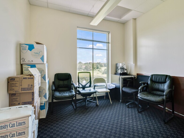 More Photos Of 1500 Park Center Dr, Orlando Office For Lease