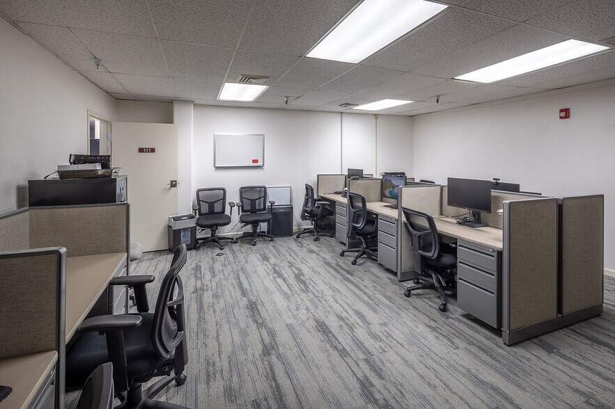 More Photos Of 2634-2648 International Blvd, Oakland Medical For Lease