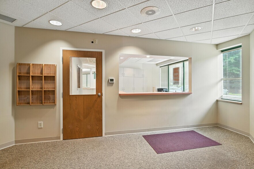 More Photos Of 3 Northwestern Dr, Bloomfield Medical For Lease