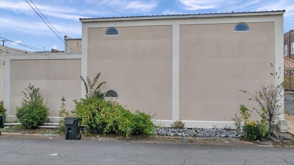 More Photos Of 106 W Laurel St, Scottsboro Office Residential For Sale