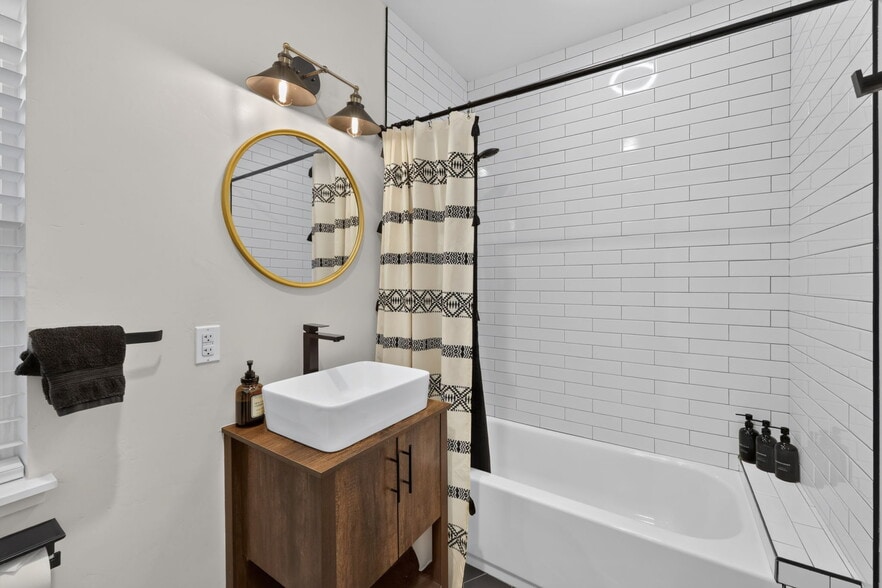 More Photos Of 219 Persifer St, Folsom Specialty For Sale