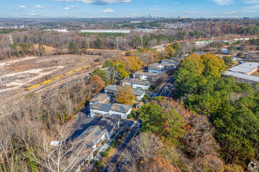 More Photos Of 2265 Perry Blvd NW, Atlanta Apartments For Sale
