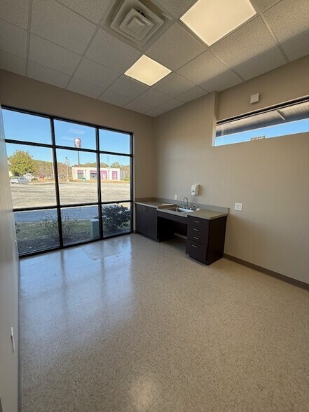 More Photos Of 6238 Turner Lake Rd SW, Covington Medical For Sale