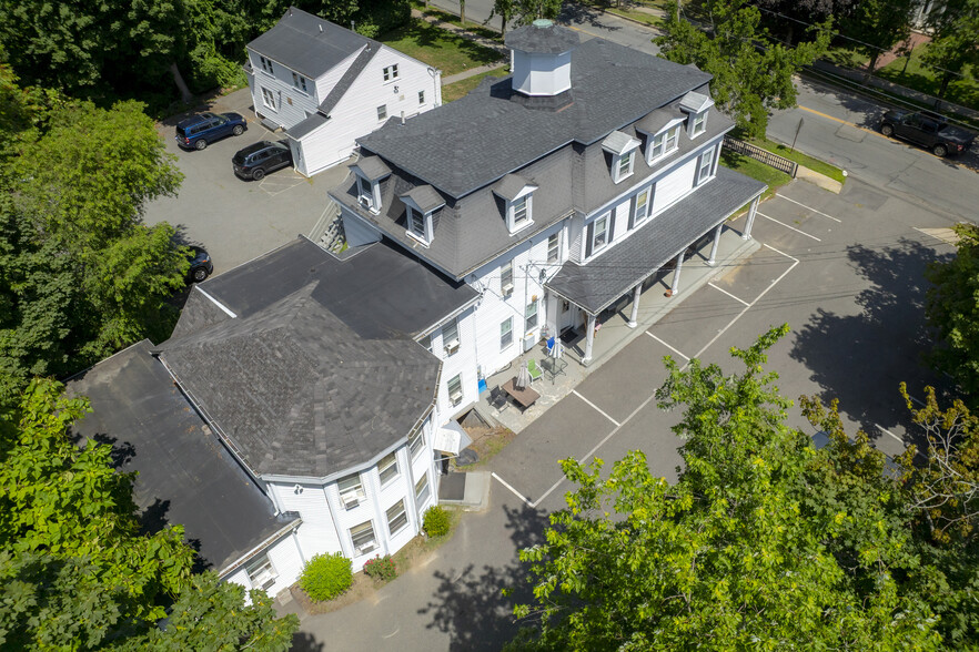 More Photos Of 46 Main St, Bridgewater Hotel For Sale