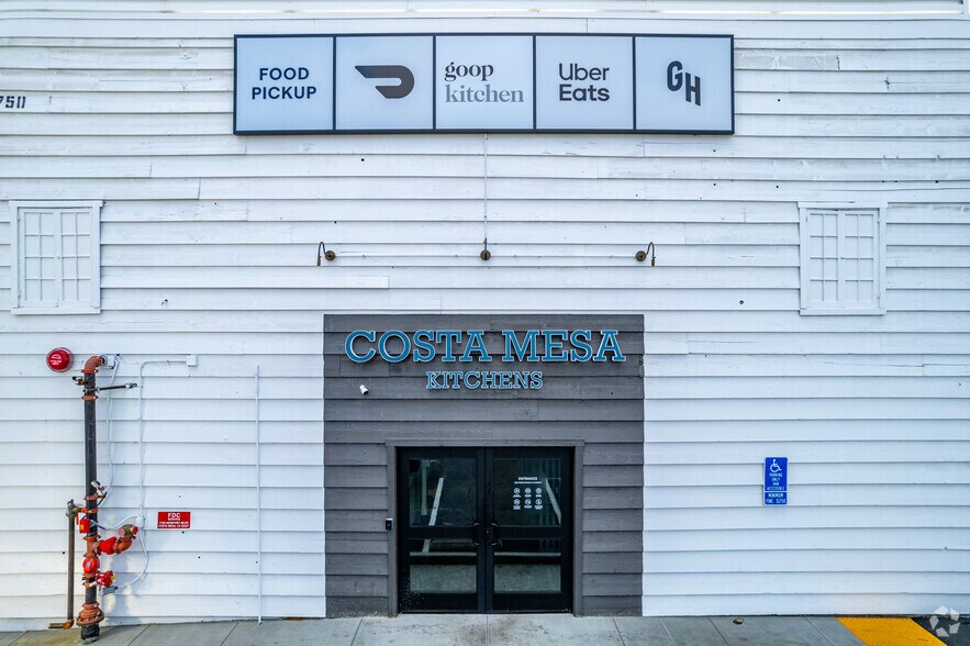 More Photos Of 1750 Newport Blvd, Costa Mesa Storefront For Lease