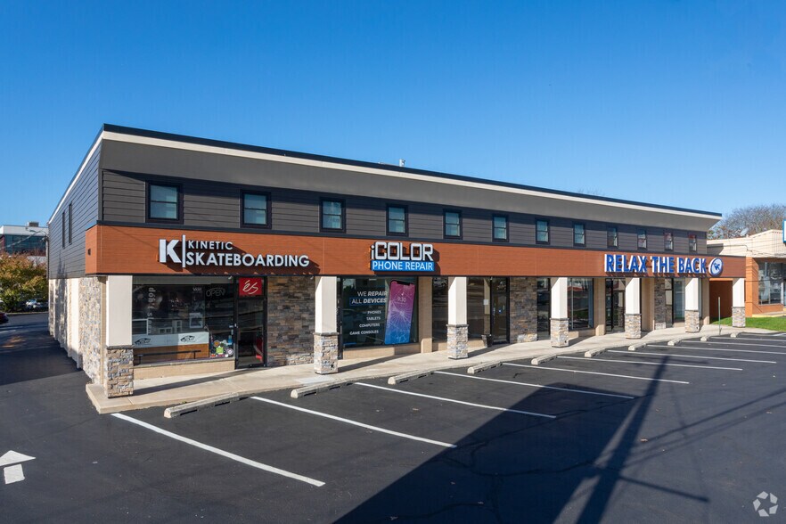 Primary Photo Of 3906-3908 Concord Pike, Wilmington Storefront For Lease