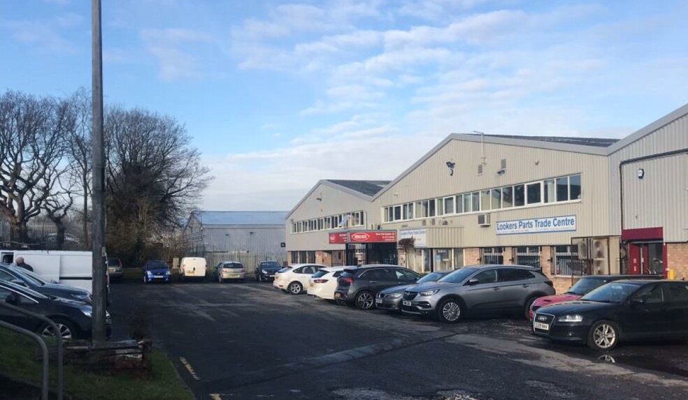 More Photos Of 220-221 Cocker Rd, Preston Warehouse For Lease