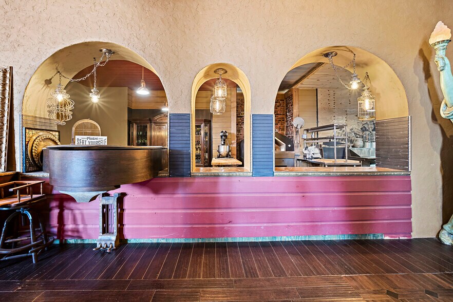 More Photos Of 103 S 6th St, Brownfield Restaurant For Sale