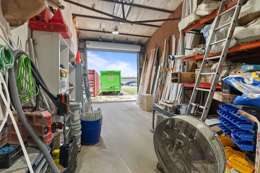 More Photos Of 15601 Old US Highway 441, Tavares Warehouse For Lease