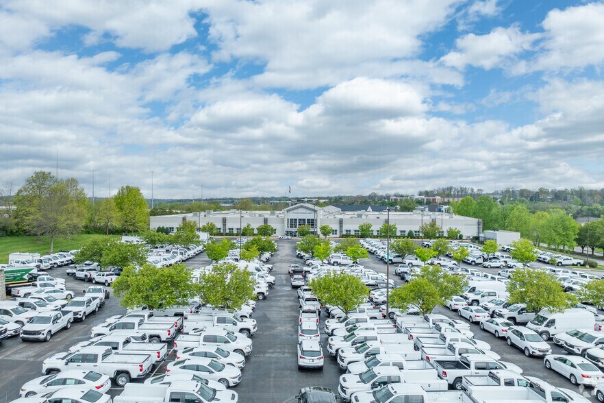 More Photos Of 5720 Crossings Blvd, Antioch Office For Lease