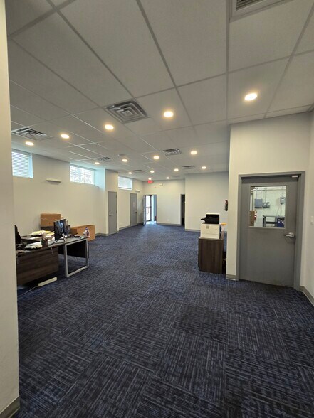 More Photos Of 11 Brown Ave, Springfield Manufacturing For Lease