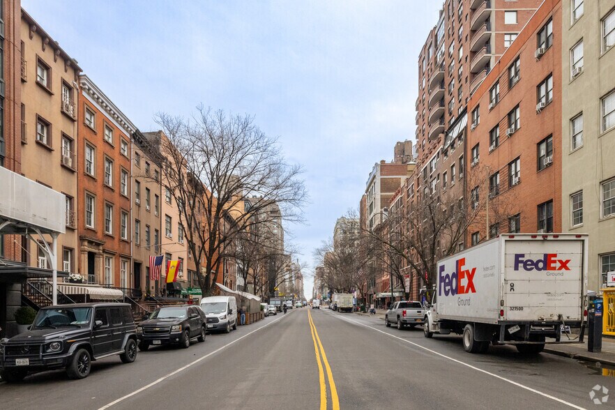 More Photos Of 241 W 14th St, New York Lodge Meeting Hall For Lease