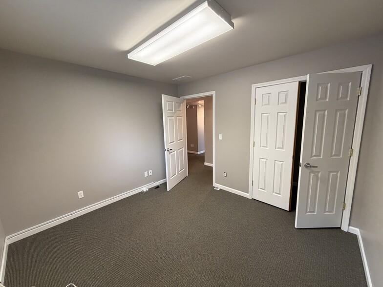 More Photos Of 4211 E Third St, Bloomington Office For Lease