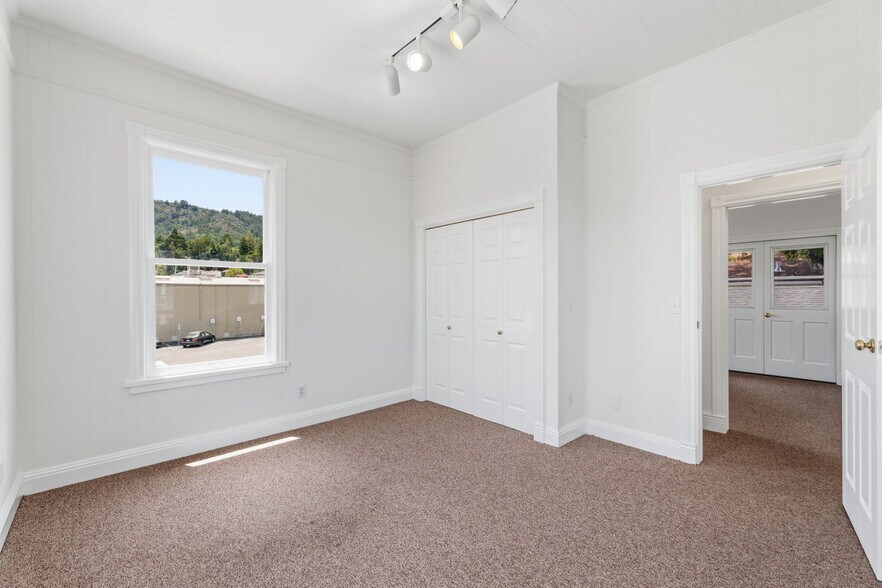 More Photos Of 499-503 Magnolia Ave, Larkspur Storefront Retail Residential For Sale