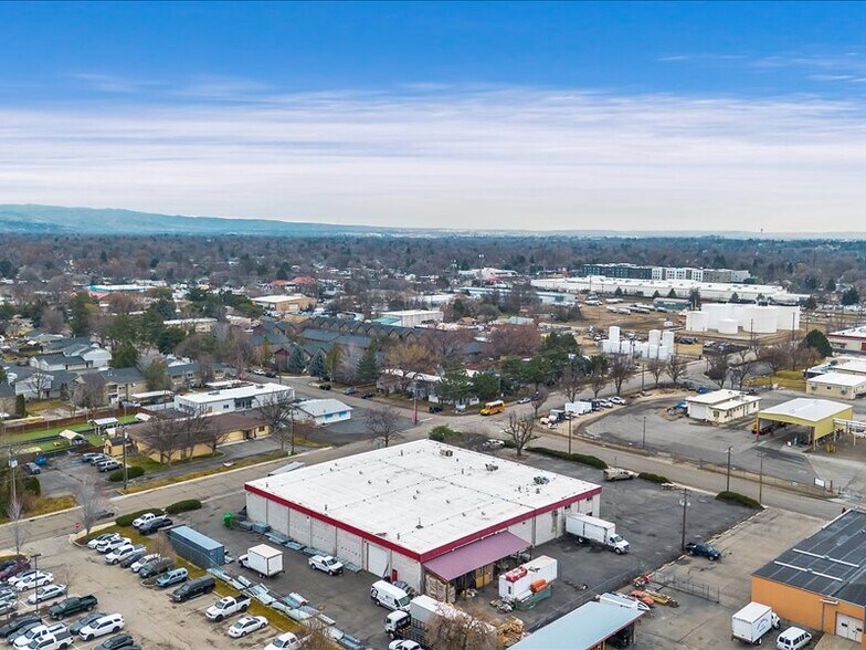 More Photos Of 5414 W Morris Hill Ln, Boise Warehouse For Lease