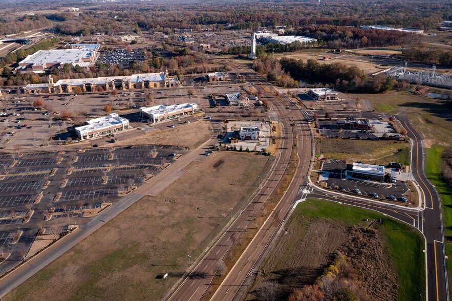 More Photos Of 221 Grandview Blvd, Madison Land For Lease