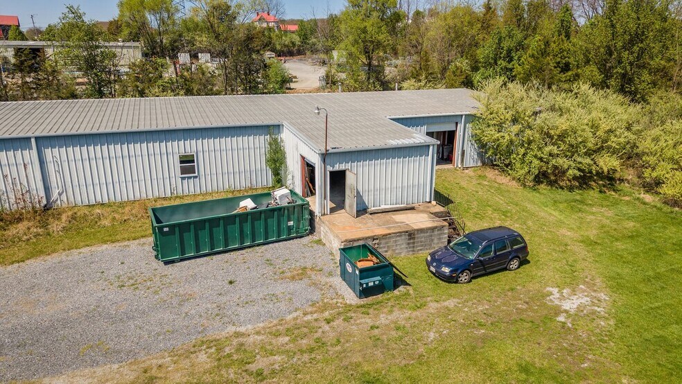 More Photos Of 52 Mid Valley Ln, Verona Warehouse For Sale