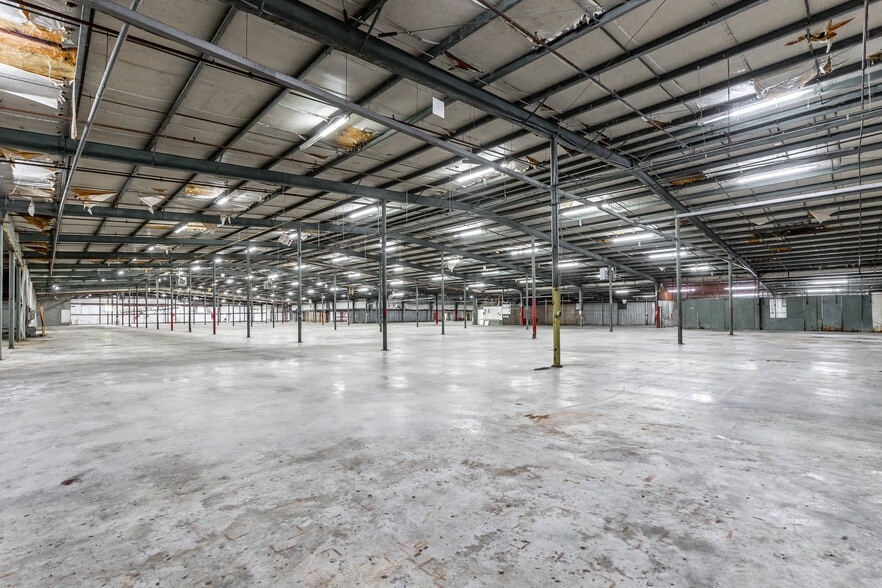 More Photos Of 1318 Underwood St, Dalton Warehouse For Sale