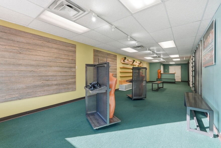 More Photos Of 1016 Van Ronkle St, Conway General Retail For Sale