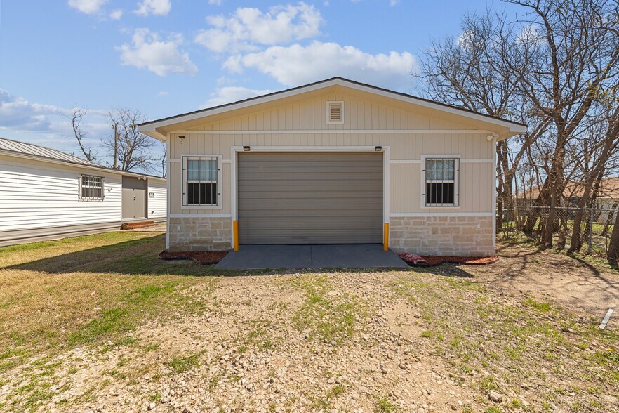 More Photos Of 210 W Dunn Ave, Killeen Office For Sale