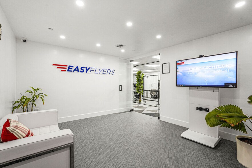 More Photos Of 1110 Brickell Ave, Miami Office For Sale