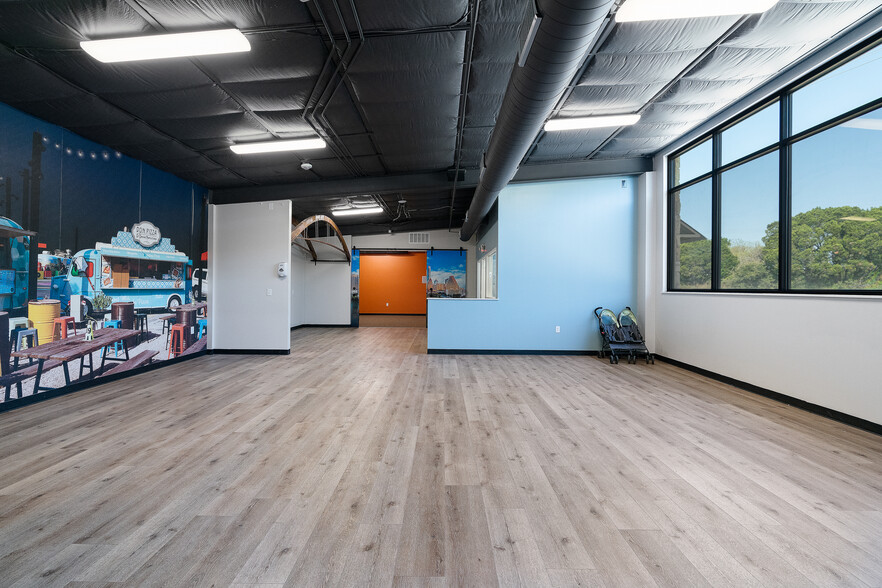 More Photos Of 6111 N FM 620, Austin Daycare Center For Sale