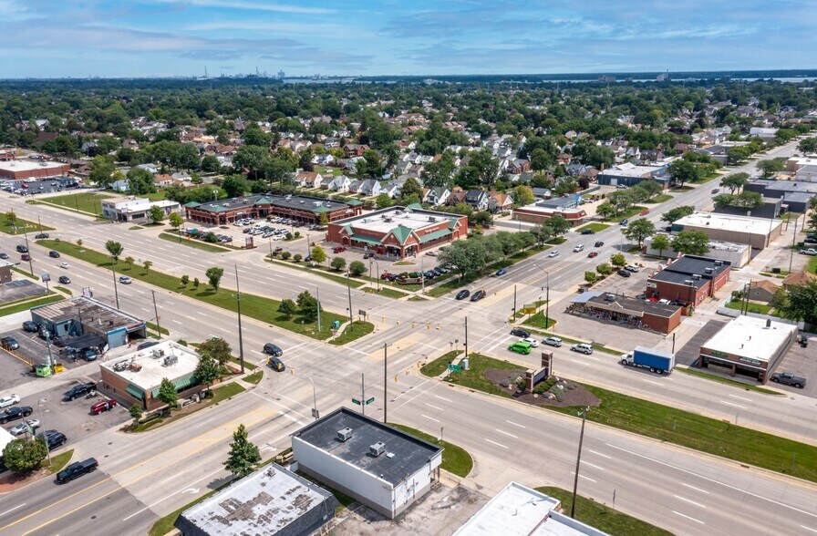 More Photos Of 3221 Fort St, Wyandotte Drugstore For Sale