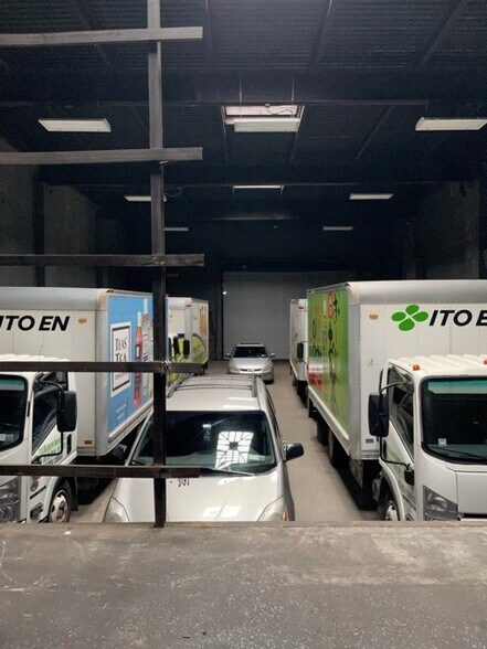 More Photos Of 50 Gold St, Brooklyn Warehouse For Lease