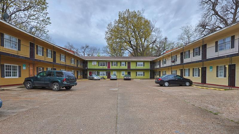 Primary Photo Of 925 S Theobald St, Greenville Apartments For Sale