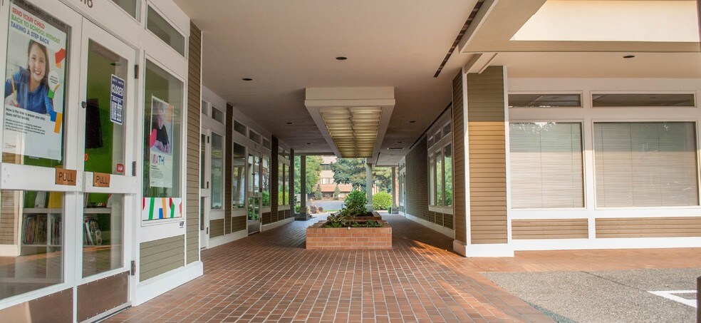 More Photos Of 16150 NE 85th St, Redmond Unknown For Lease