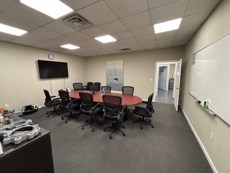 More Photos Of 1205 Alpha Dr, Alpharetta Warehouse For Sale