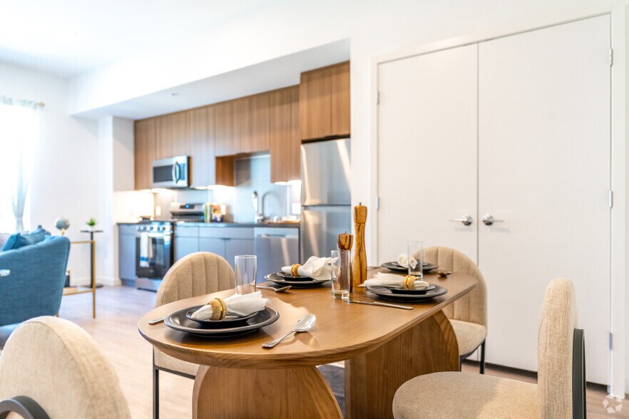 More Photos Of 500 W Broadway, Long Beach Apartments For Lease