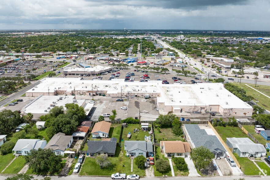 More Photos Of 4200-4250 S Alameda St, Corpus Christi Storefront For Lease