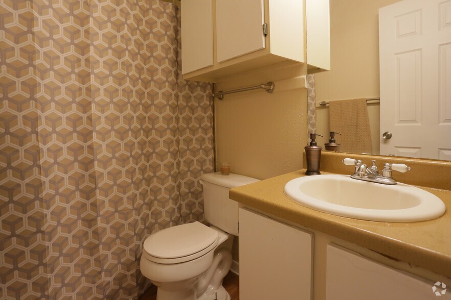 More Photos Of 737 W Mayfield Blvd, San Antonio Apartments For Sale