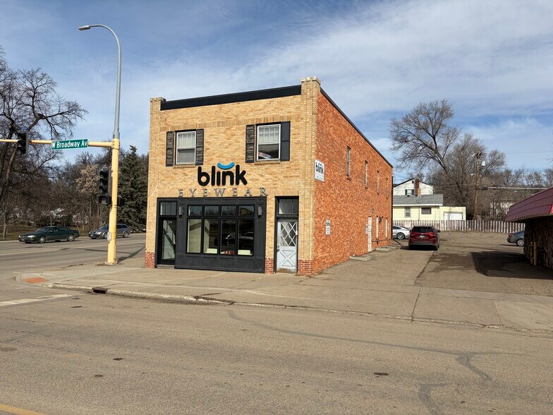 More Photos Of 234 W Broadway Ave, Bismarck Freestanding For Sale