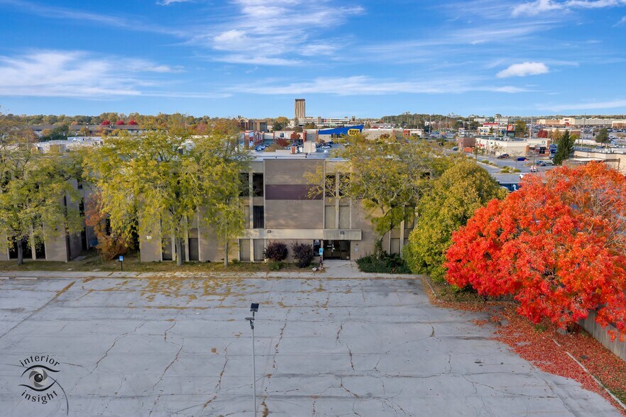 More Photos Of 17926 S Halsted St, Homewood Office For Sale