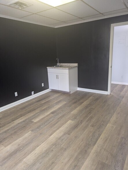 More Photos Of 19-55 Irongate Park Dr, Dayton Office For Lease
