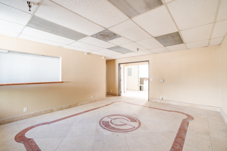 More Photos Of 8647 San Fernando Rd, Sun Valley Warehouse For Lease