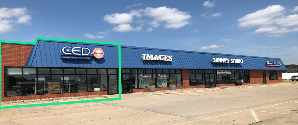 Primary Photo Of 10081 Hickman Rd, Urbandale General Retail For Lease