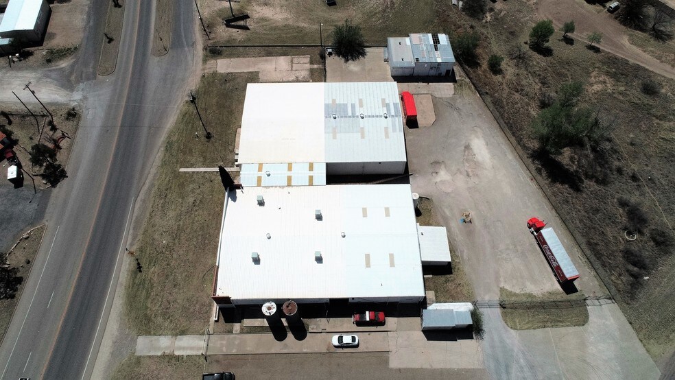 More Photos Of 2305 W Highway 90, Alpine Warehouse For Sale