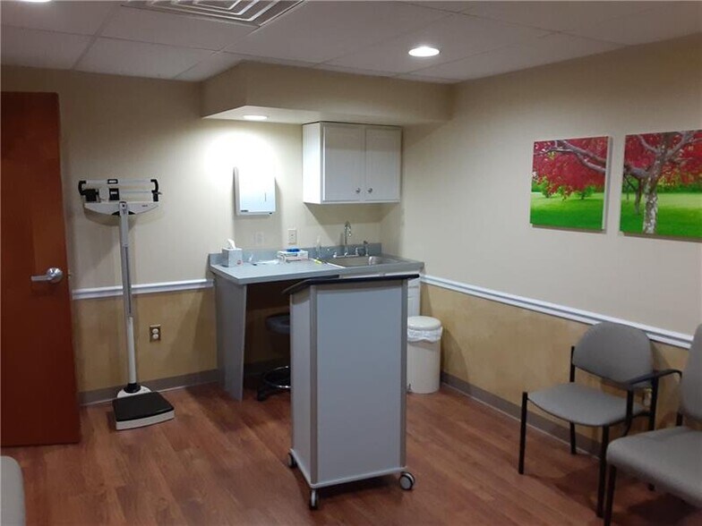 More Photos Of 5620 William Penn Hwy, Export Freestanding For Lease