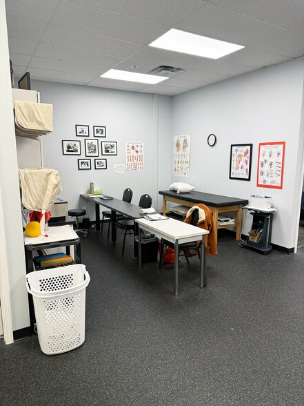 More Photos Of 8001-8025 Mackenzie Rd, Saint Louis Unknown For Lease