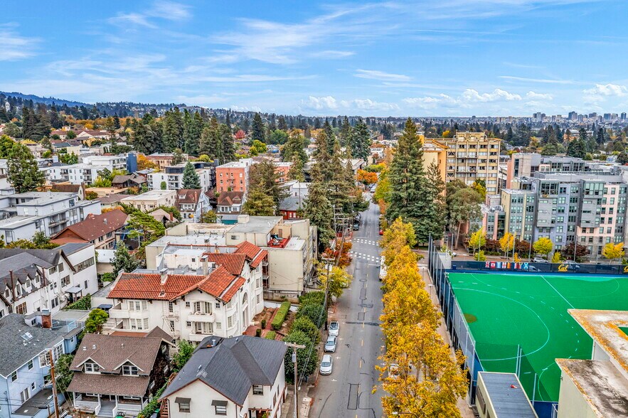 More Photos Of 2409 College Ave, Berkeley Apartments For Sale