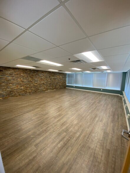 More Photos Of 7410 Northside Dr, North Charleston Medical For Lease