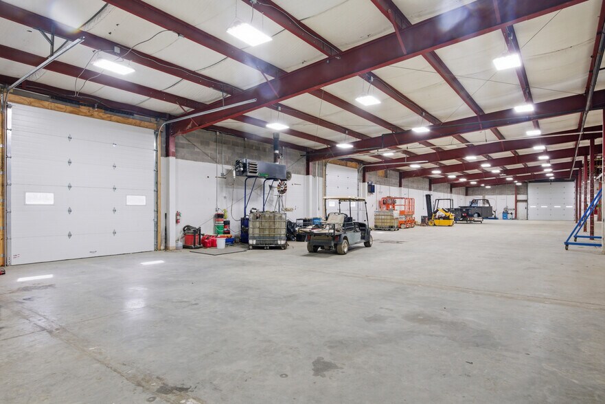 More Photos Of 5192 Dominion Dr, Dublin Warehouse For Sale