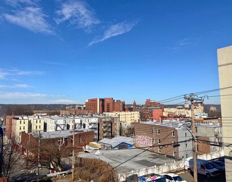 More Photos Of 229 S Waverly St, Yonkers Manufacturing For Sale
