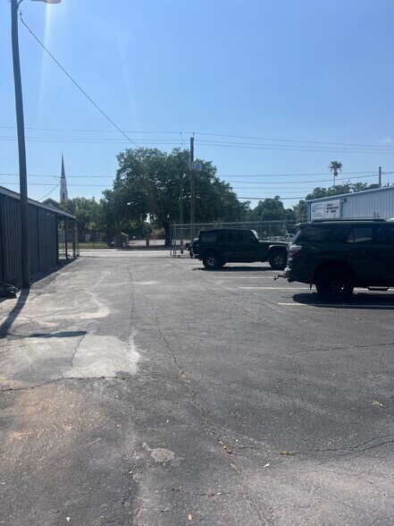 More Photos Of 2907 N Florida Ave, Tampa Warehouse For Lease