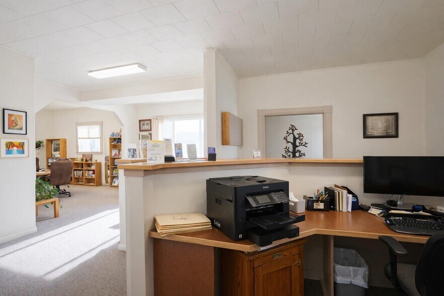 More Photos Of 125 E 5th St, Walsenburg Office For Sale
