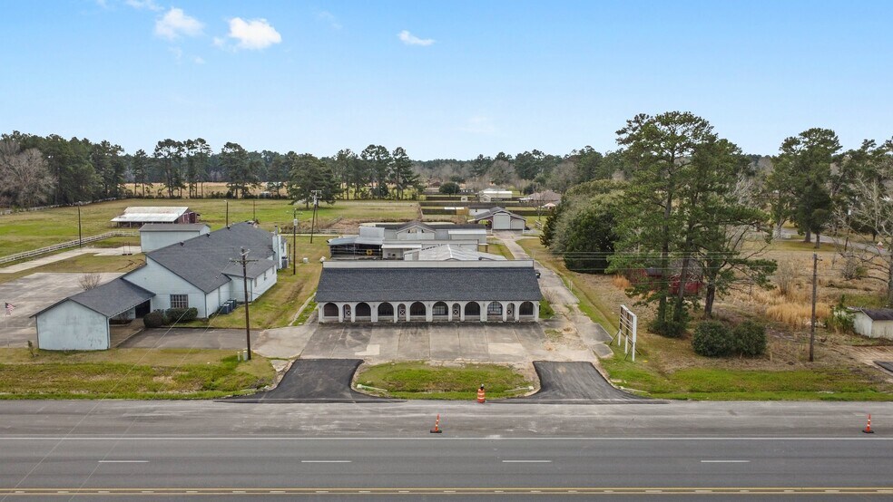 More Photos Of 6738 US Highway 190 E, Livingston Convenience Store For Sale